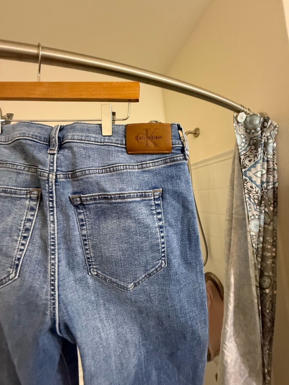 Calvin Klein High Rise Flare Jeans - Picture 3 of 4
